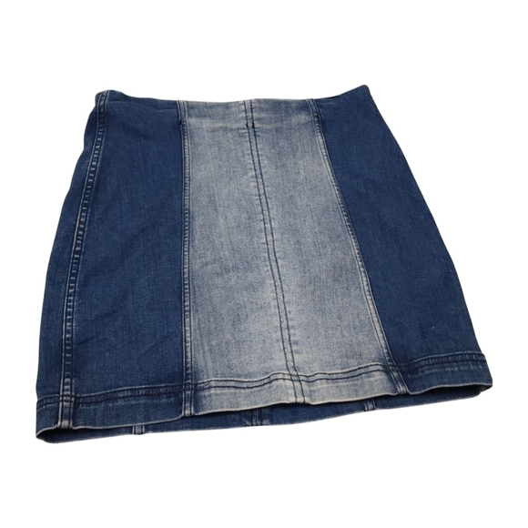 Free People Two Tone Denim Mini Skirt sz 8 - Picture 6 of 11